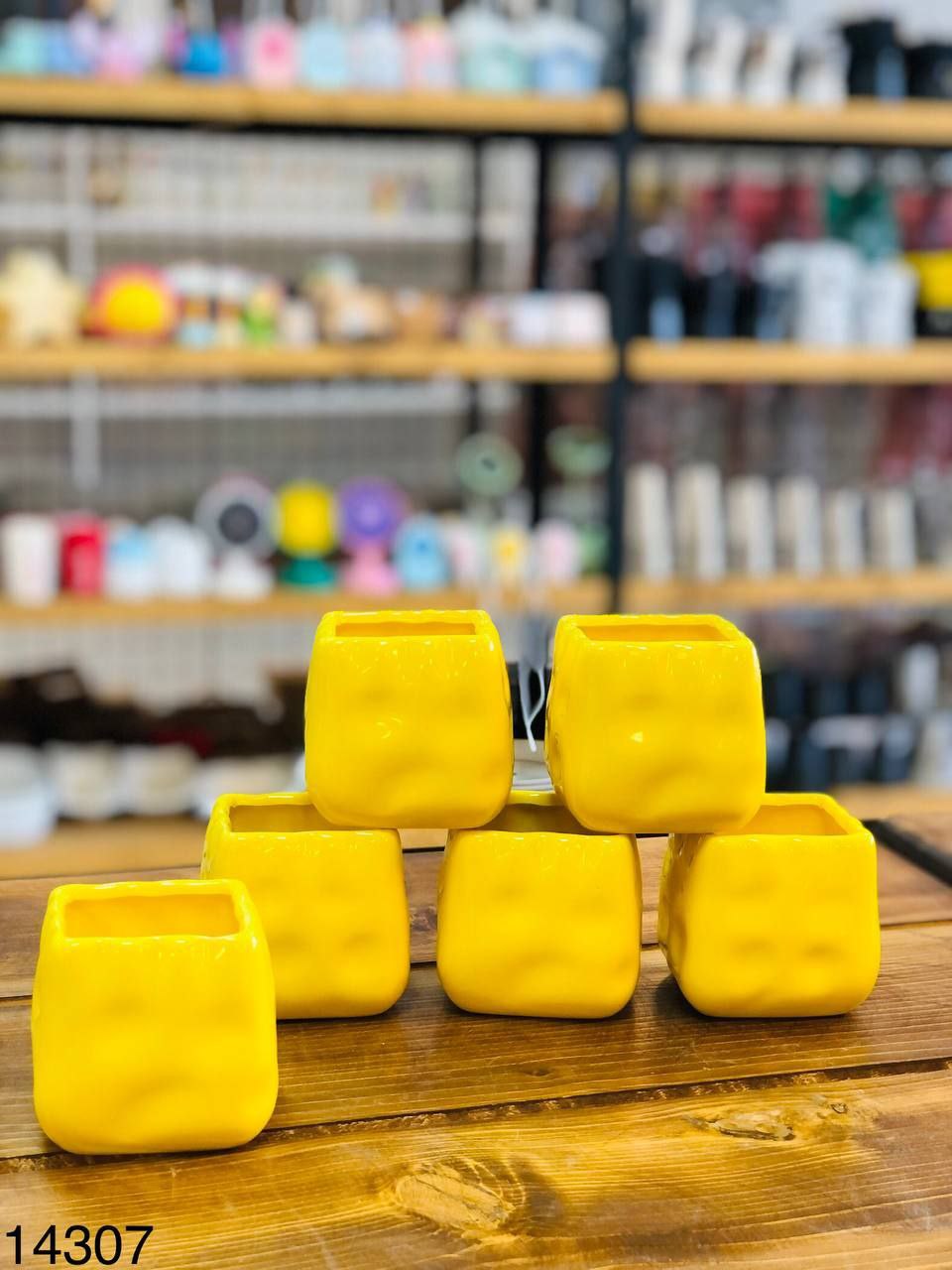 گلدان زرد سرامیکی